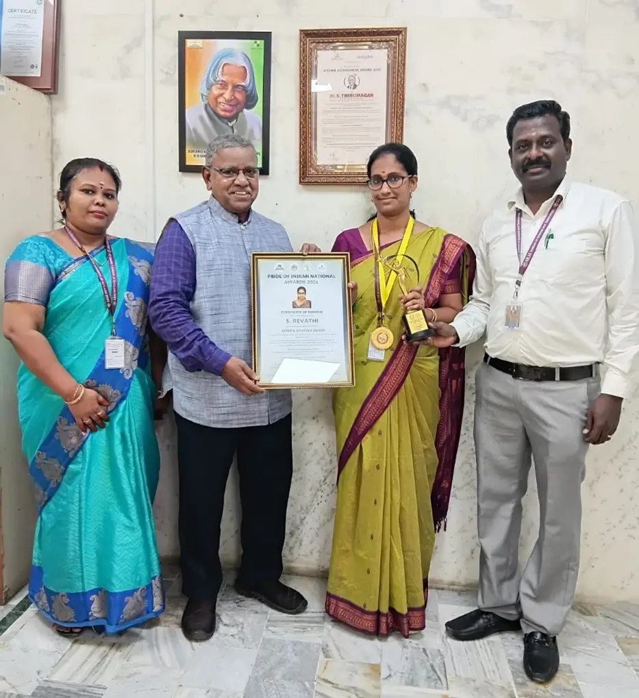 Women Achiever Award-Pride Of Indian National Award - photo 1