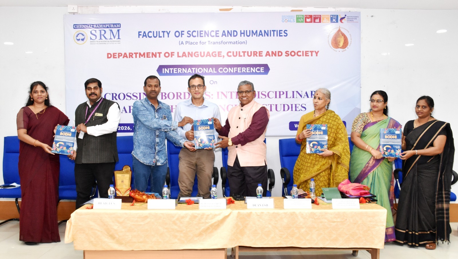 Crossing Borders: Interdisciplinary Approaches to English Studies - photo 1