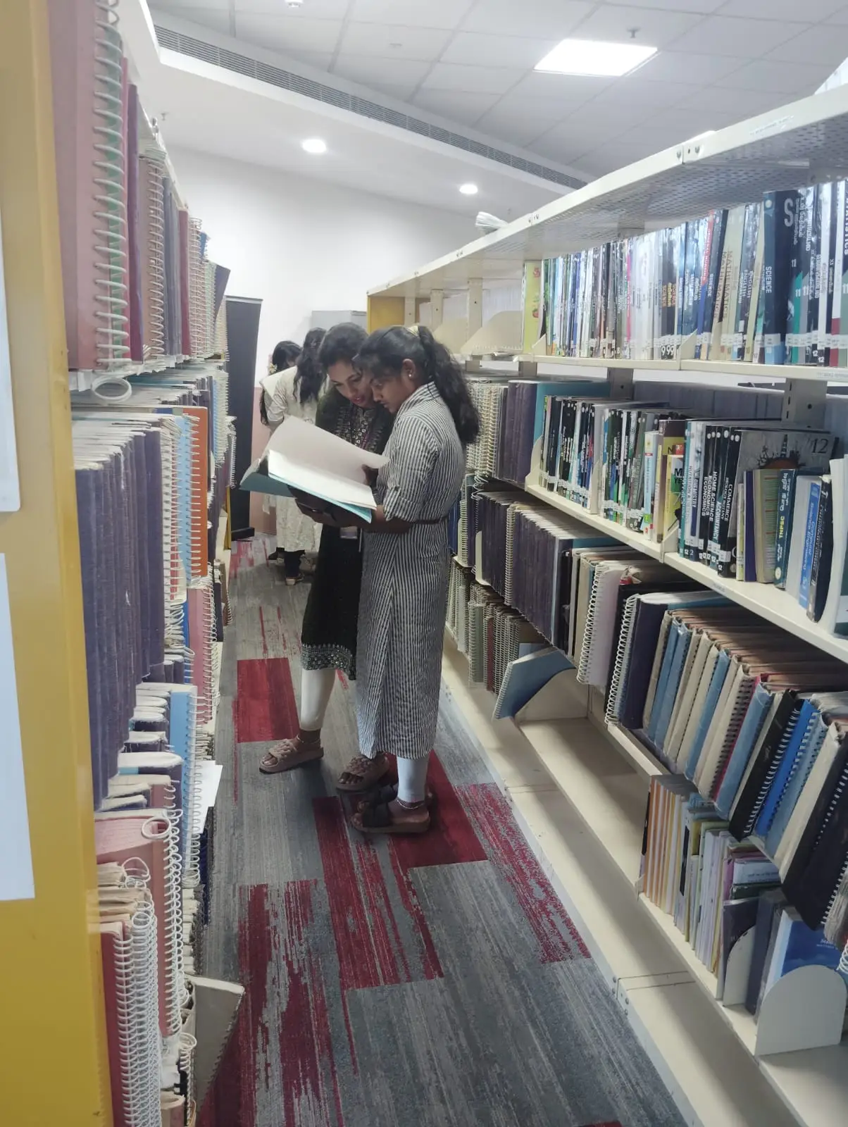 Library Visit - photo 3