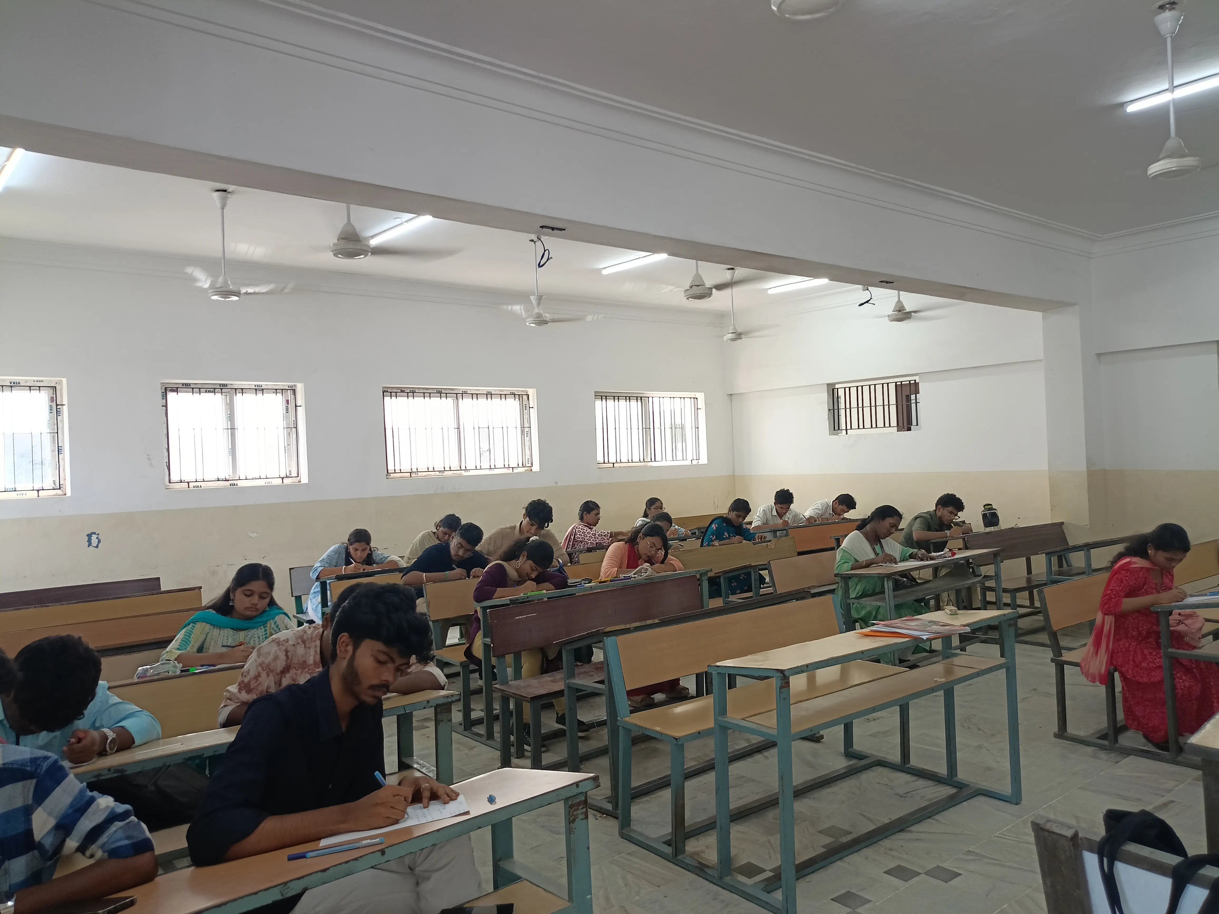 Pages & Perspectives: A Review Writing Conclave - photo 1