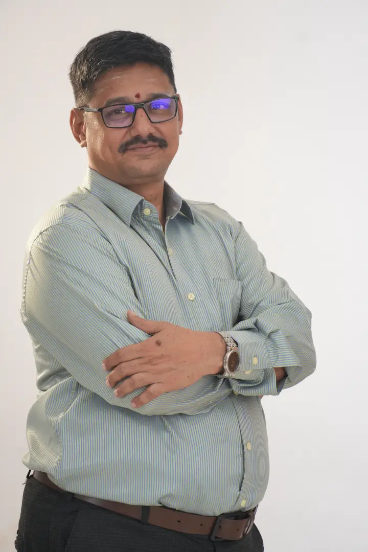 Dr. Agusthiyar R
