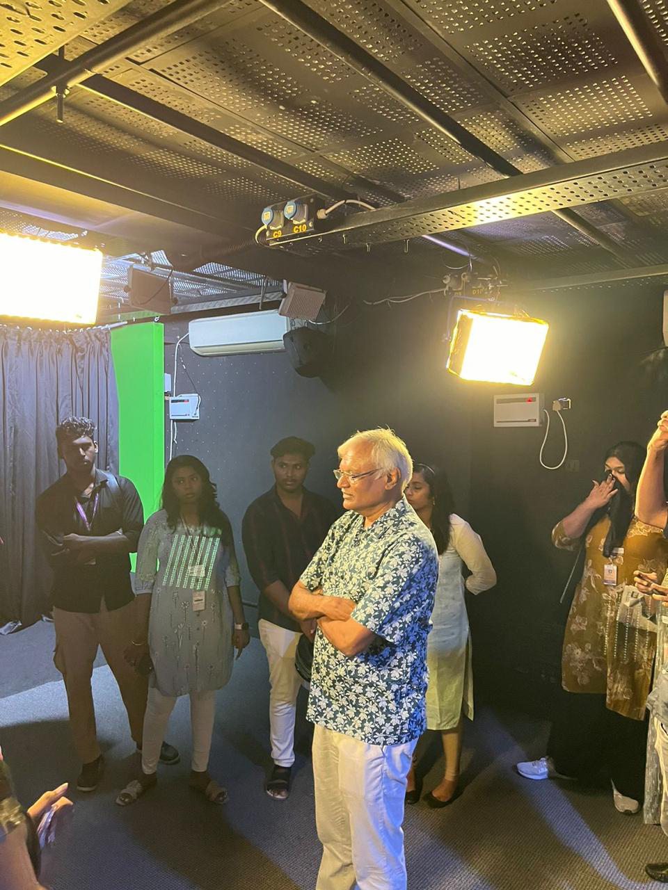 Exploring Regional Journalism: A Visit to Makkal Kural Makkal Kural & Trinity Mirror - photo 1